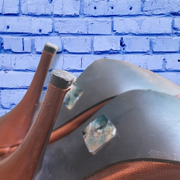 If Carrini Bronze Heels - Picture 5 of 13